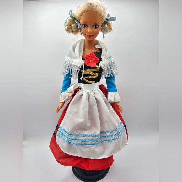 1995 German Dolls of the World Barbie Special Ed Doll #12698 - Picture 1 of 4